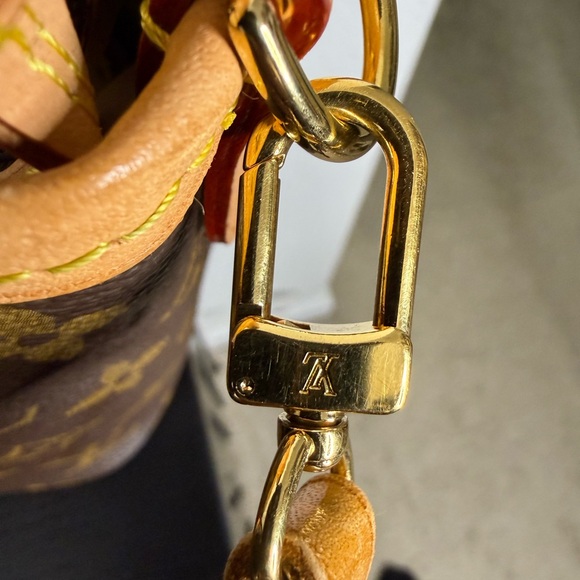 Louis Vuitton Monogram Canvas Neverfull BB Bag w/Strap - Picture 7 of 9